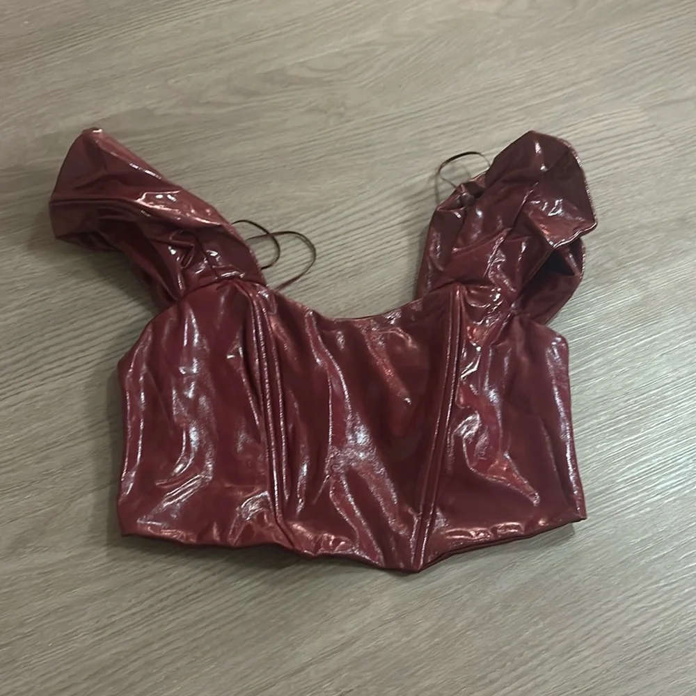 DO BE crop Top Size Medium - Picture 1 of 4